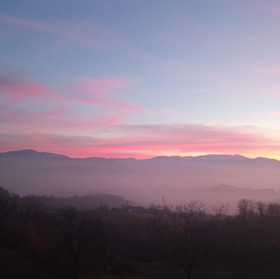 Casale Monte Valestra Panzió Bebbio Kültér fotó