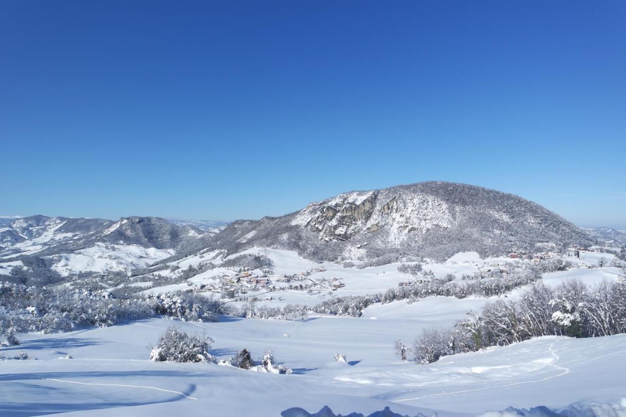 Casale Monte Valestra Panzió Bebbio Kültér fotó