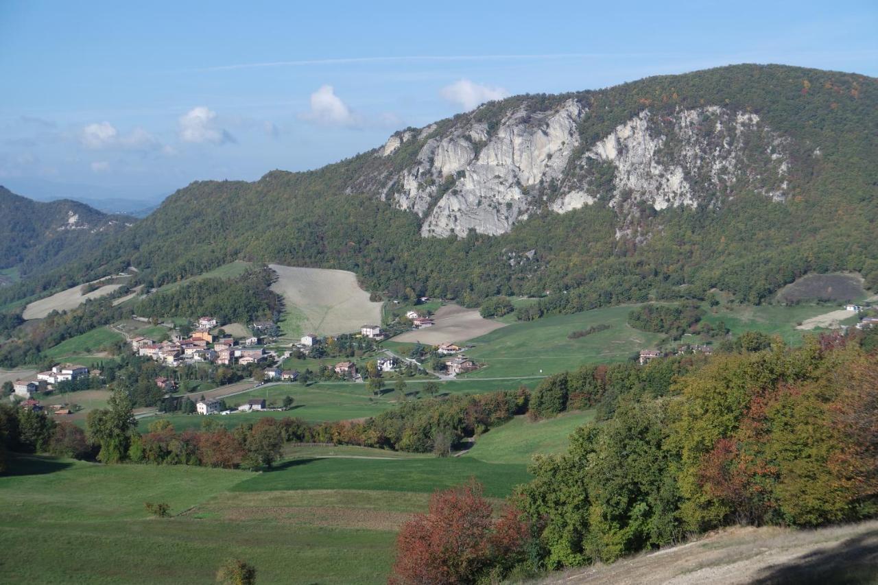 Casale Monte Valestra Panzió Bebbio Kültér fotó